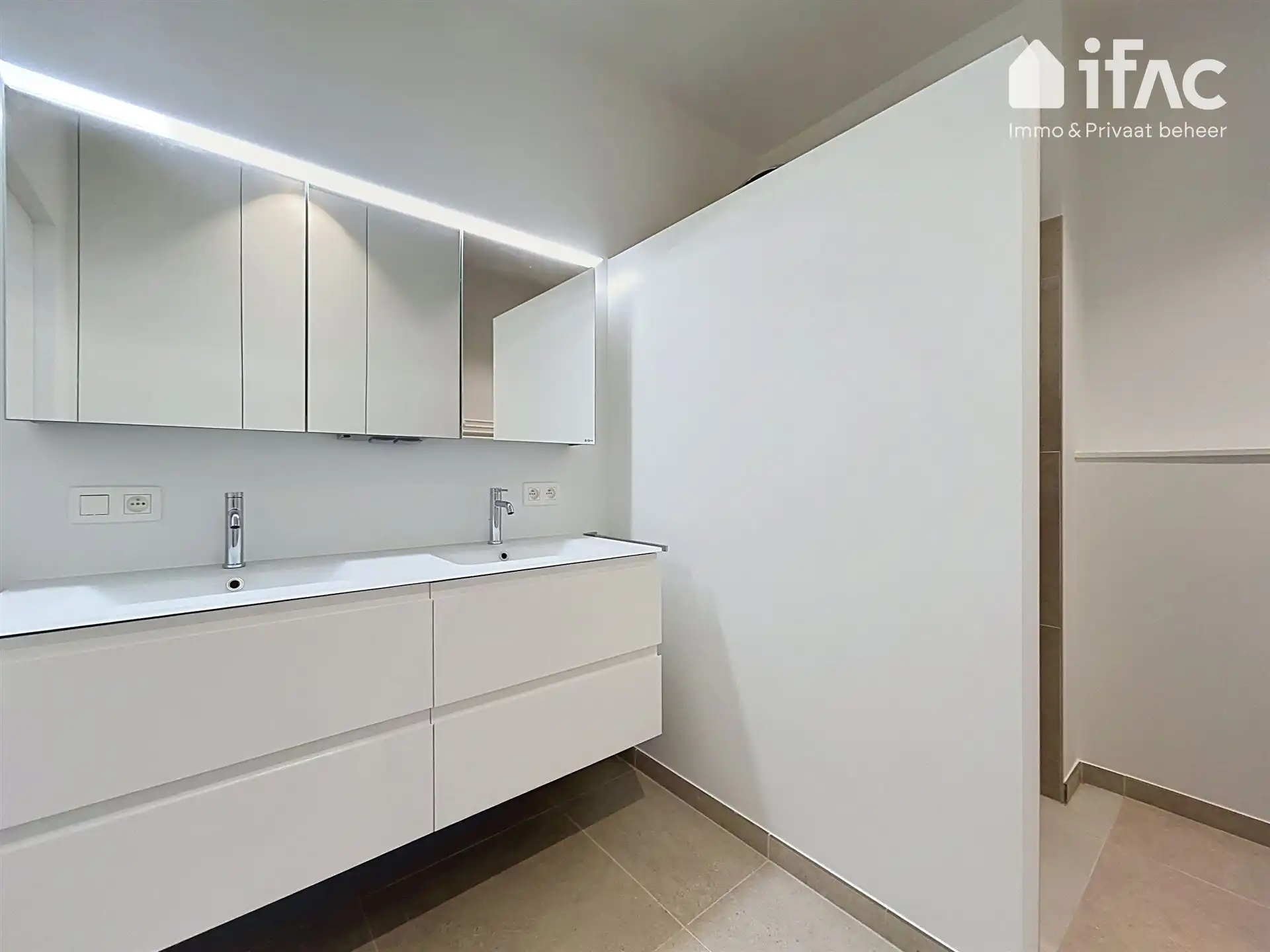 Luxeappartement met 2 terrassen en zicht op vijver foto 14