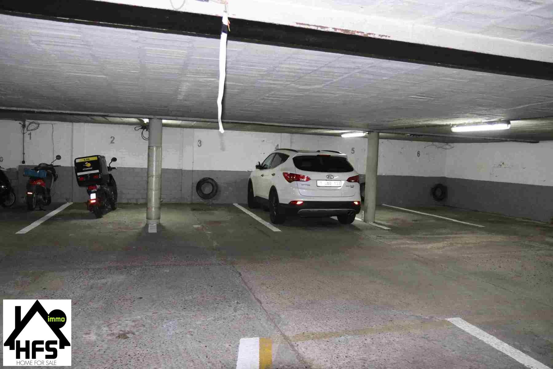 Parkeerplaats te koop foto 4