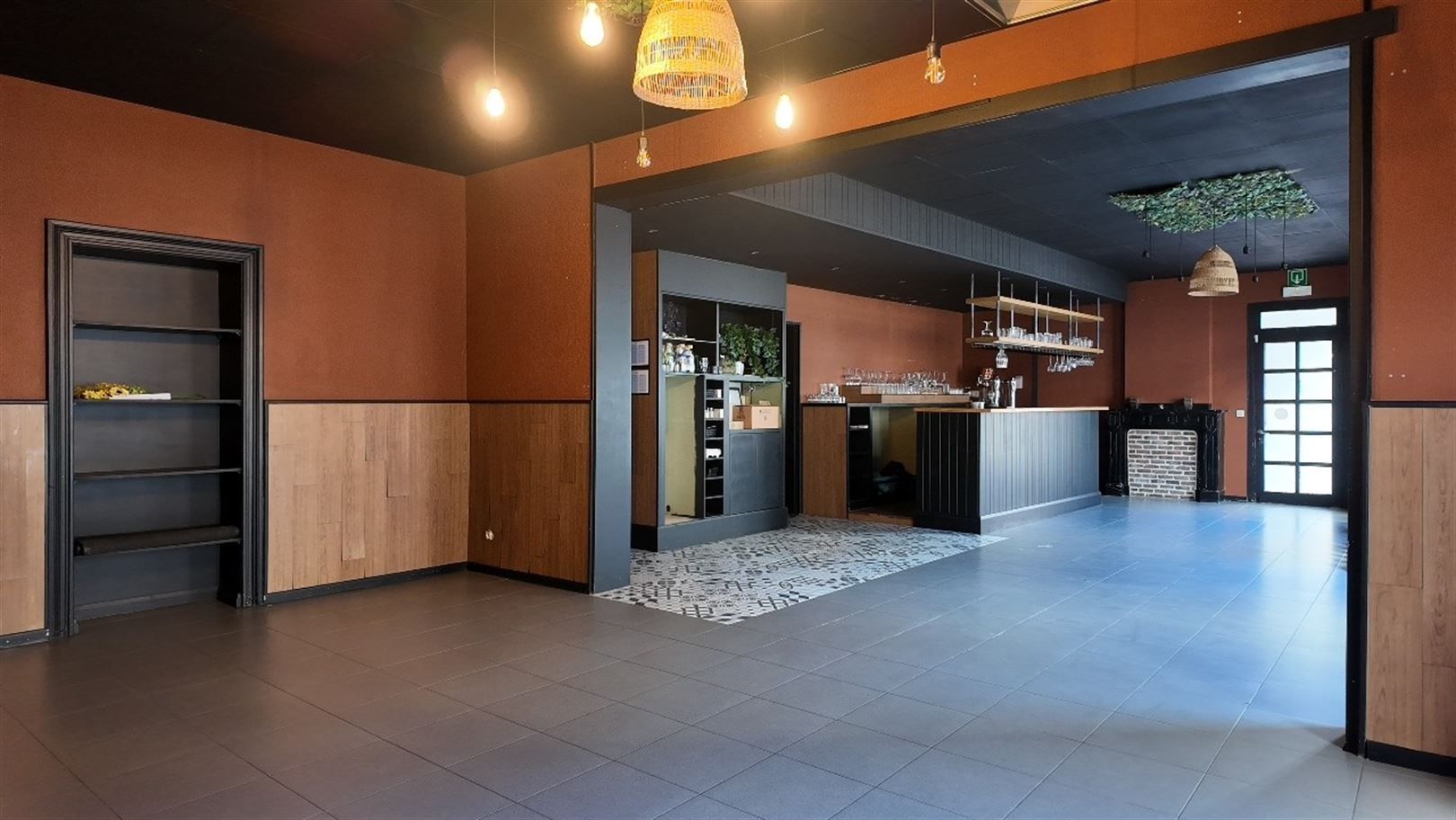 Café/taverne + appartement foto 4