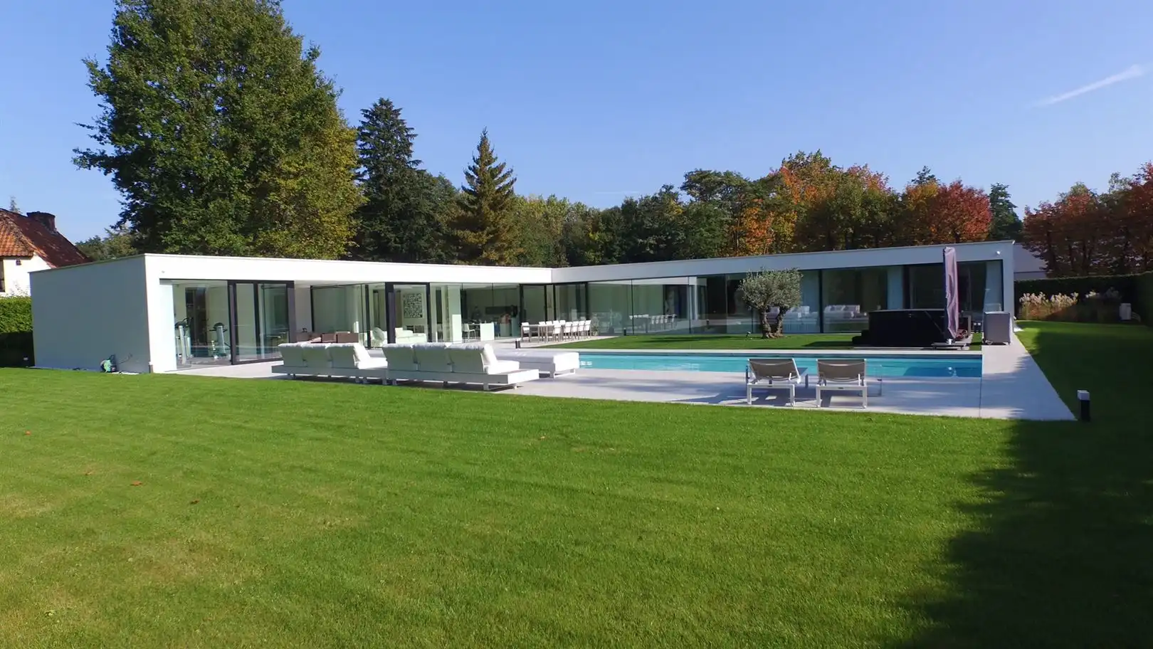 Exclusieve laagbouwvilla in residentiële buurt foto 28