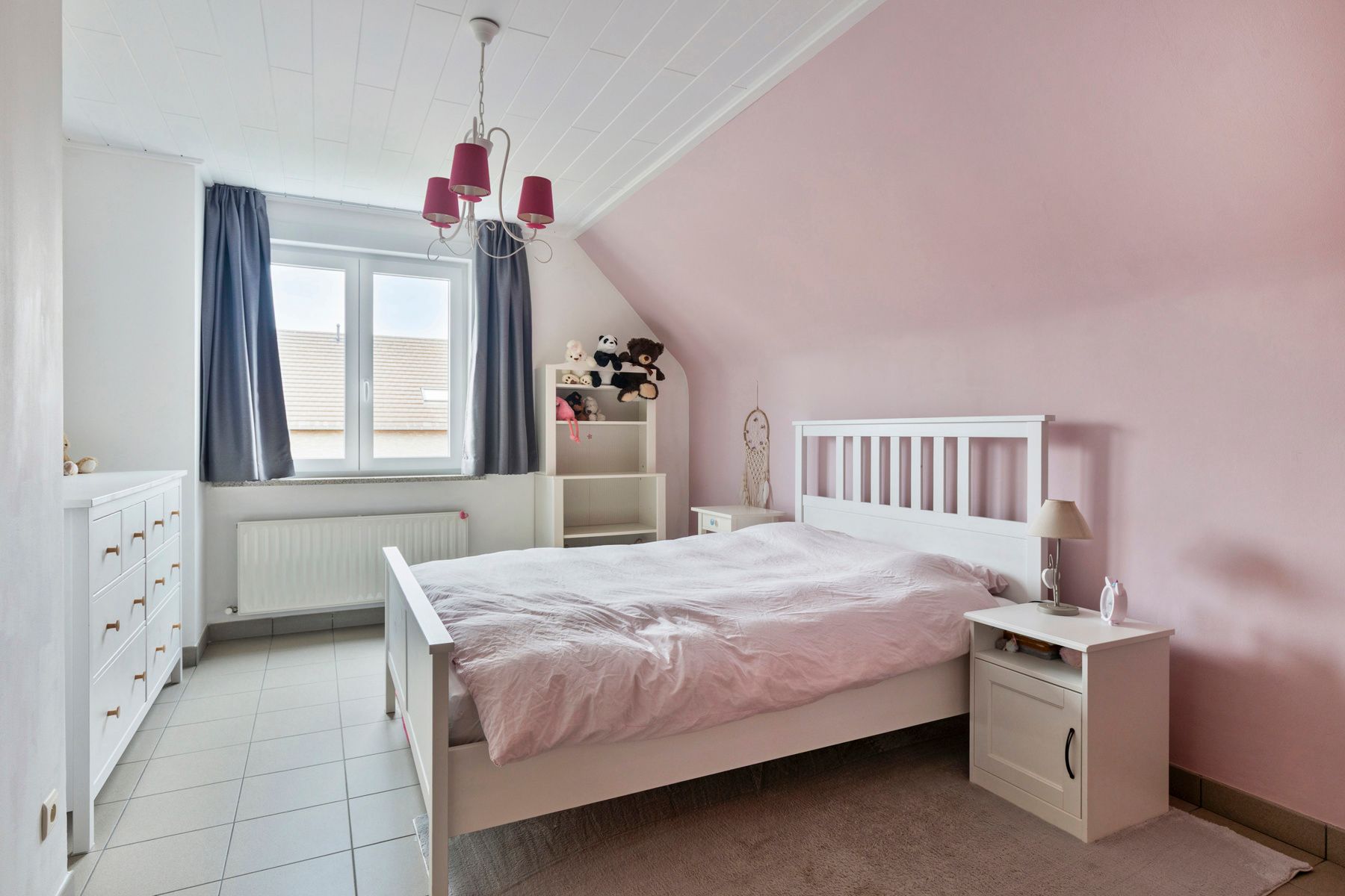 Perfect onderhouden villa met 4 slaapkamers, garage en tuin foto 18