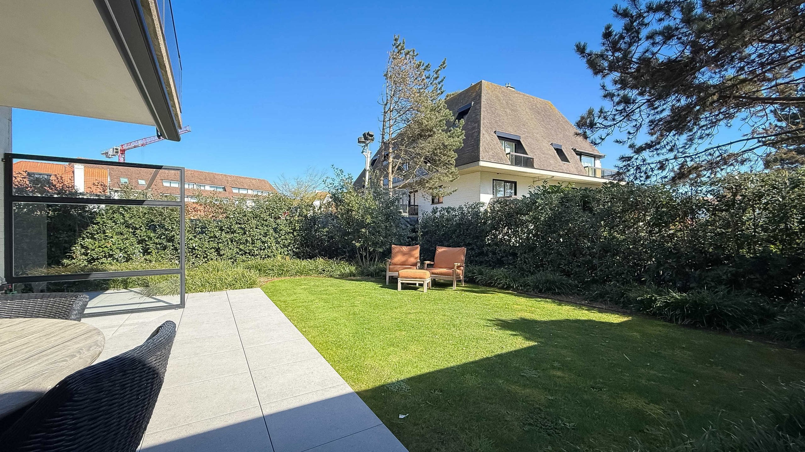 Uniek HOEKAPPARTEMENT met zonnige tuin in villaresidentie! foto 23