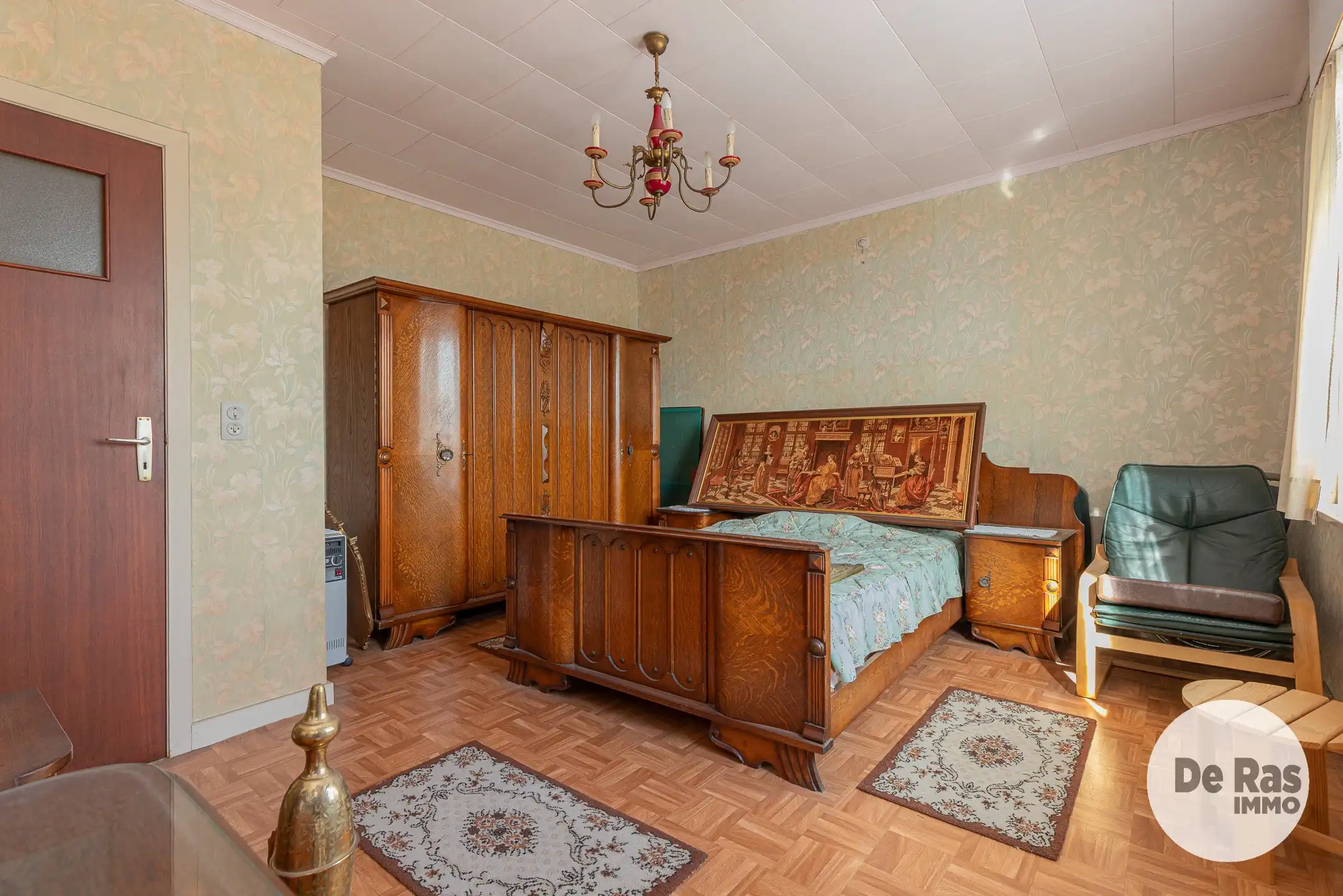 ZELE - Te renoveren woning met 3 kamers en leuke tuin foto 11