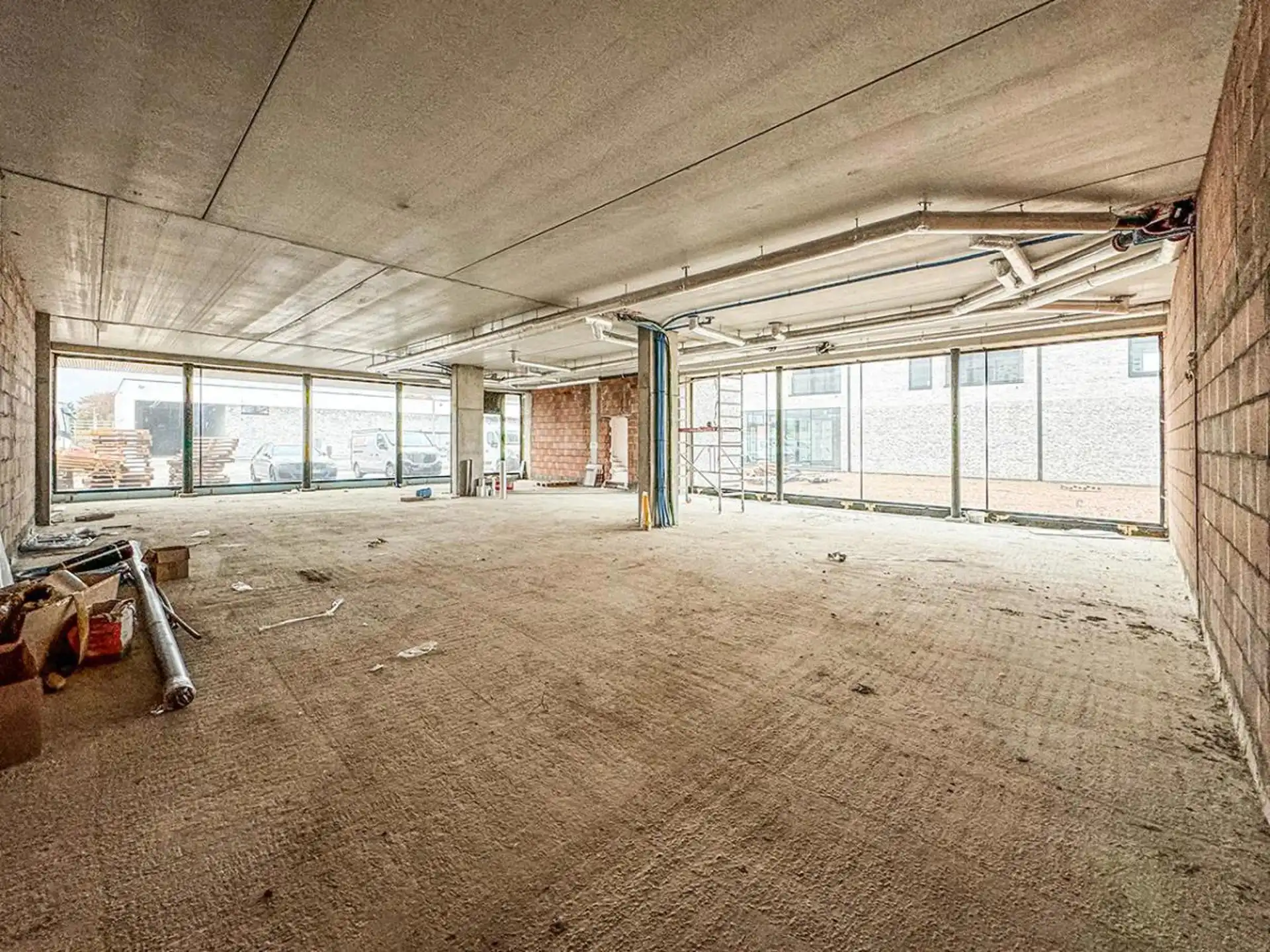 Kantoor of handelsgelijkvloers (250m²) in het centrum van Ham foto 3