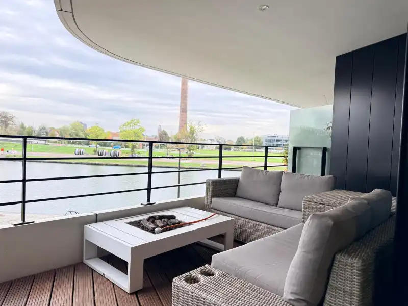 2 slaapkamer appartement met prachtig uitzicht! foto 10