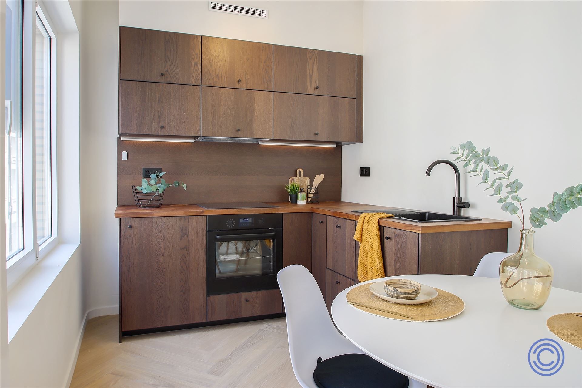 Stijlvol gerenoveerd appartement middenin de Stad! foto 2