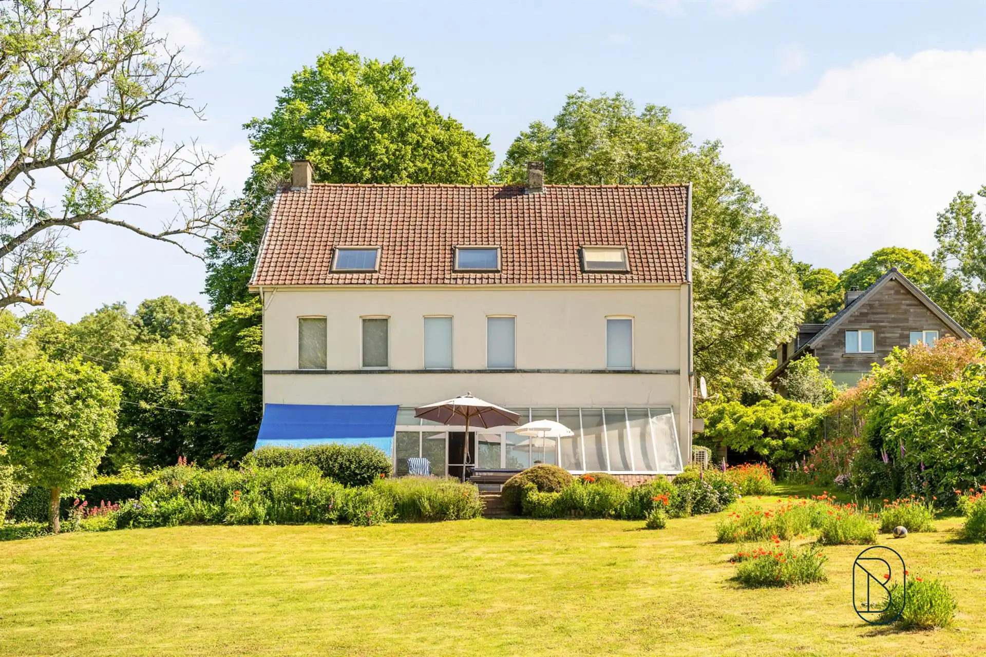 Prachtig gelegen charmante woning met een uniek uitzicht. foto 2