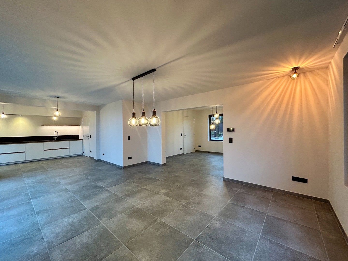 Prachtig gerenoveerde HOB met 3 slaapkamers te Rumbeke! foto 7