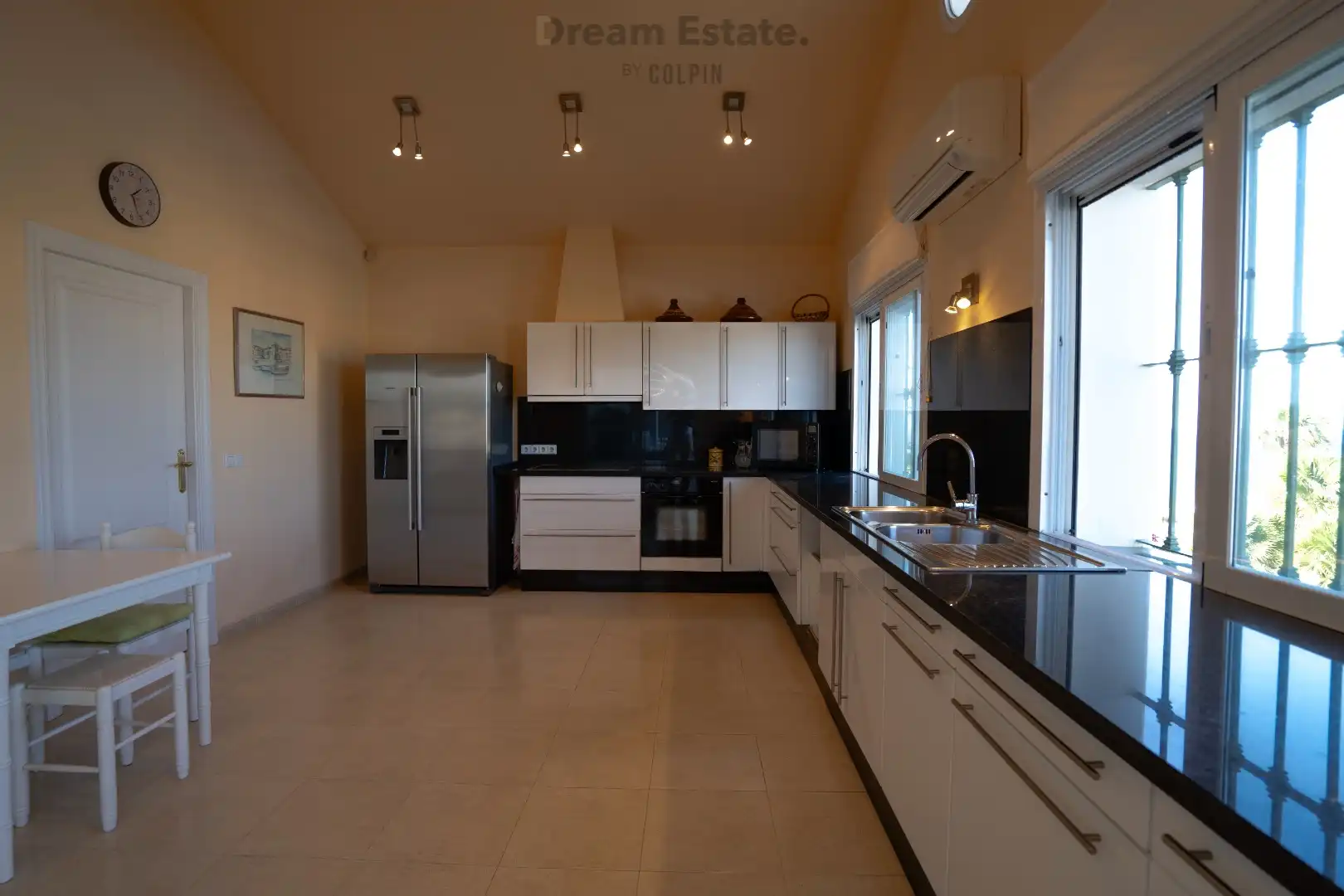 Fantastische villa met unieke verzichten en grote tuin foto 6