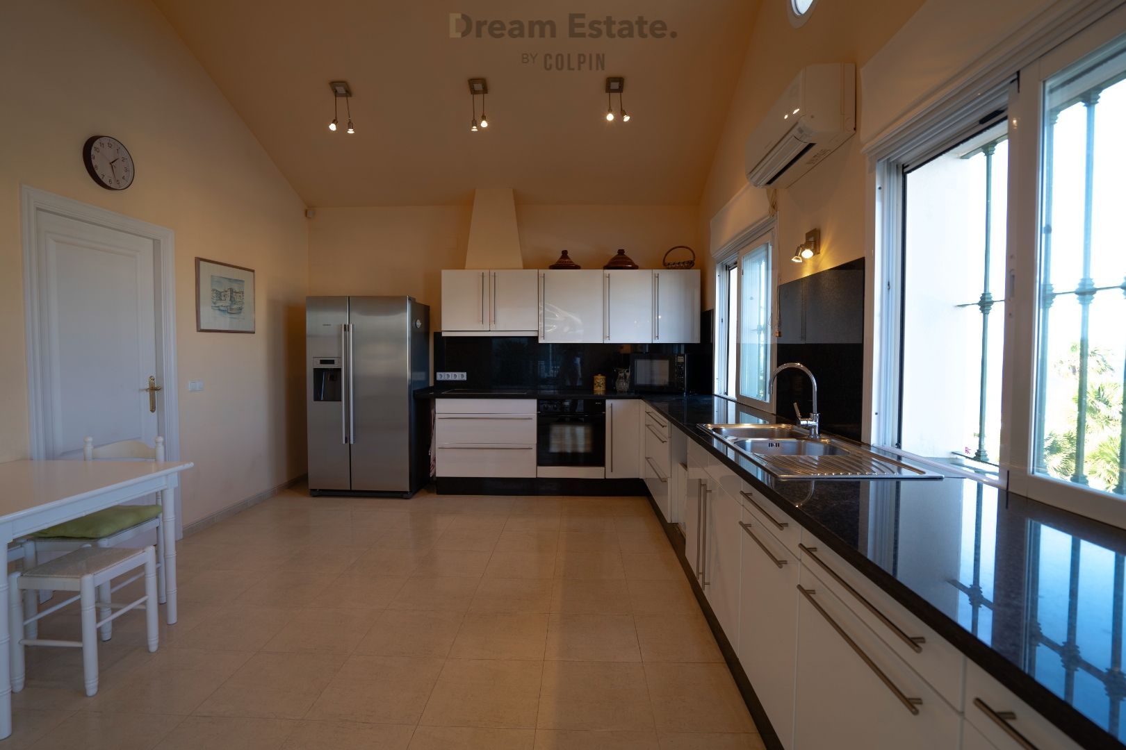 Fantastische villa met unieke verzichten en grote tuin foto 6