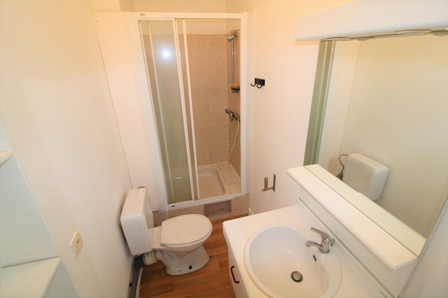 immo David stelt voor: studio te Zellik foto 6