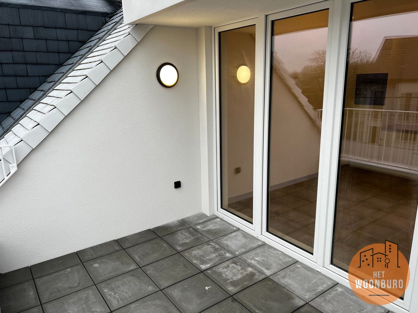 Ruime nieuwbouw duplex met 2 slpks, terras en staanplaats foto 16