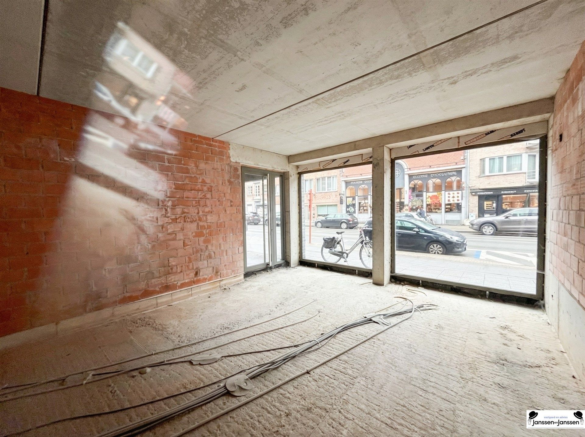 Commercieel gelijkvloers in het centrum van Brasschaat foto 3