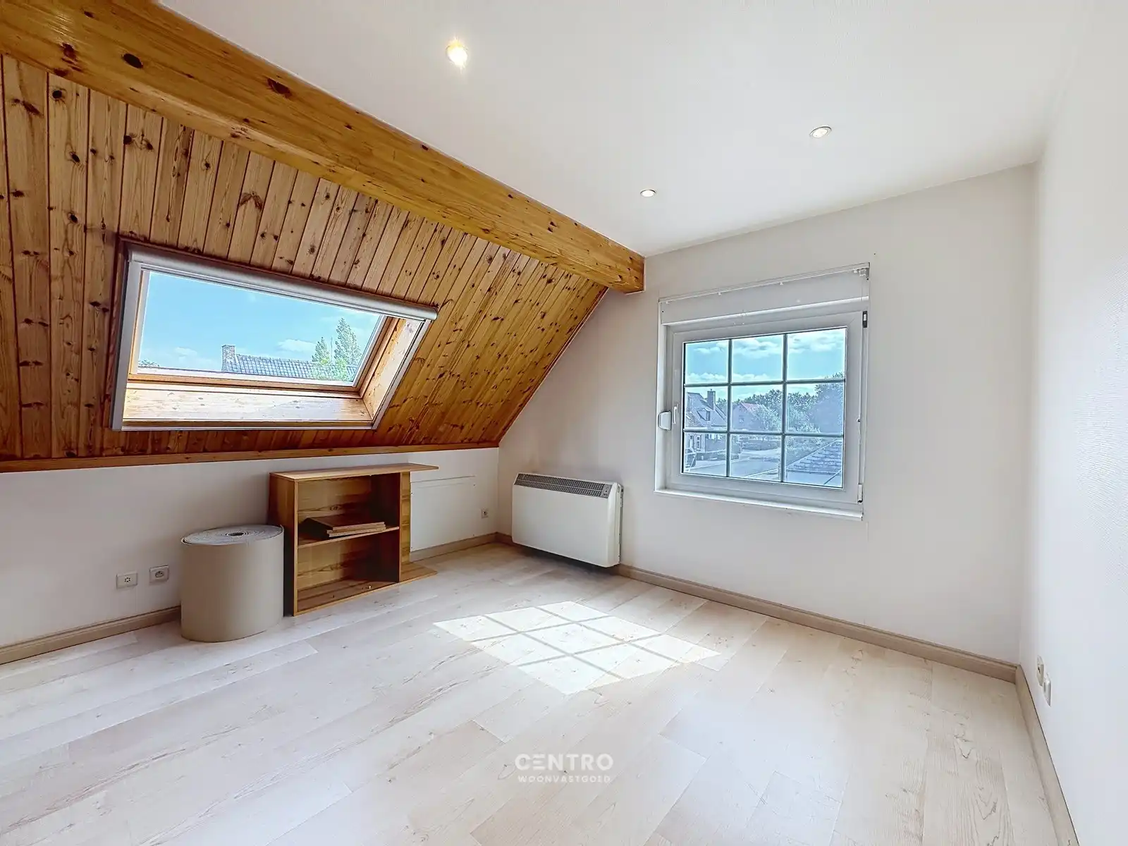 Ruime woning met opslagruimte in aangename omgeving! foto 35