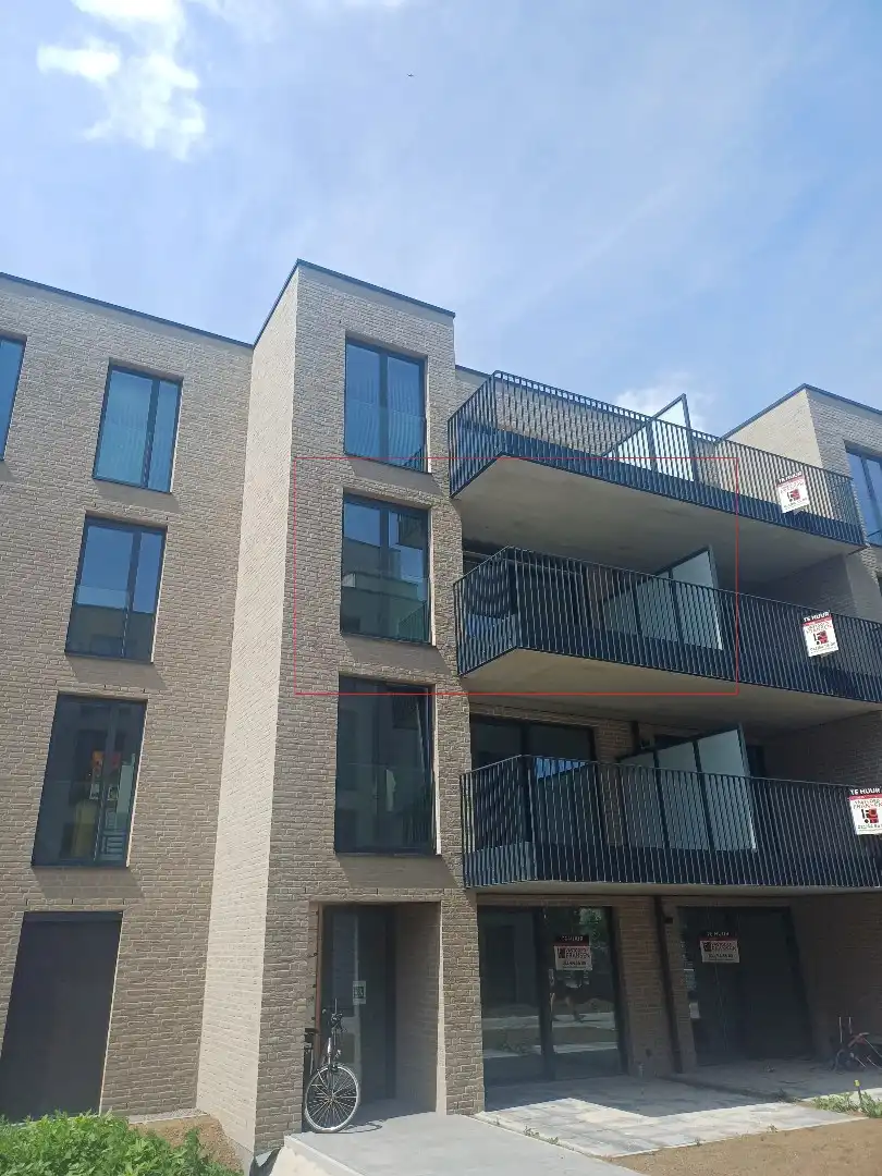 Instapklaar energieneutraal 2 slaapkamer nieuwbouw-appartement in Neerpelt centrum foto {{pictureIndex}}