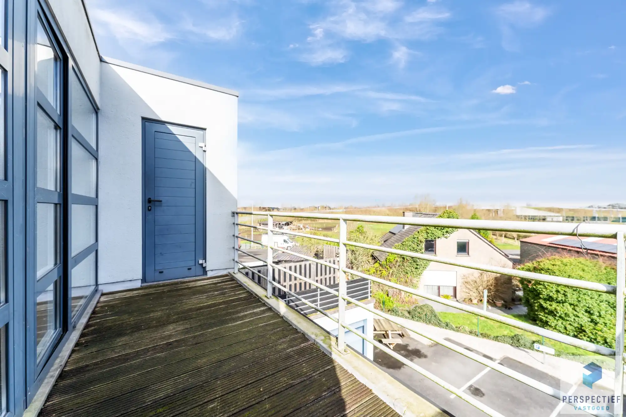 Goed gelegen appartement met 2 slpk - 2 terrassen & autostaanplaats foto {{pictureIndex}}