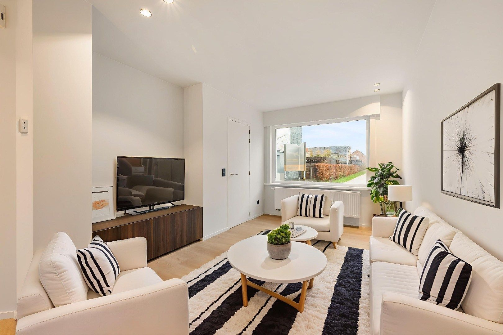 Instapklare halfopen woning met 3 slaapkamers en zuidgerichte tuin in Ledegem foto 6