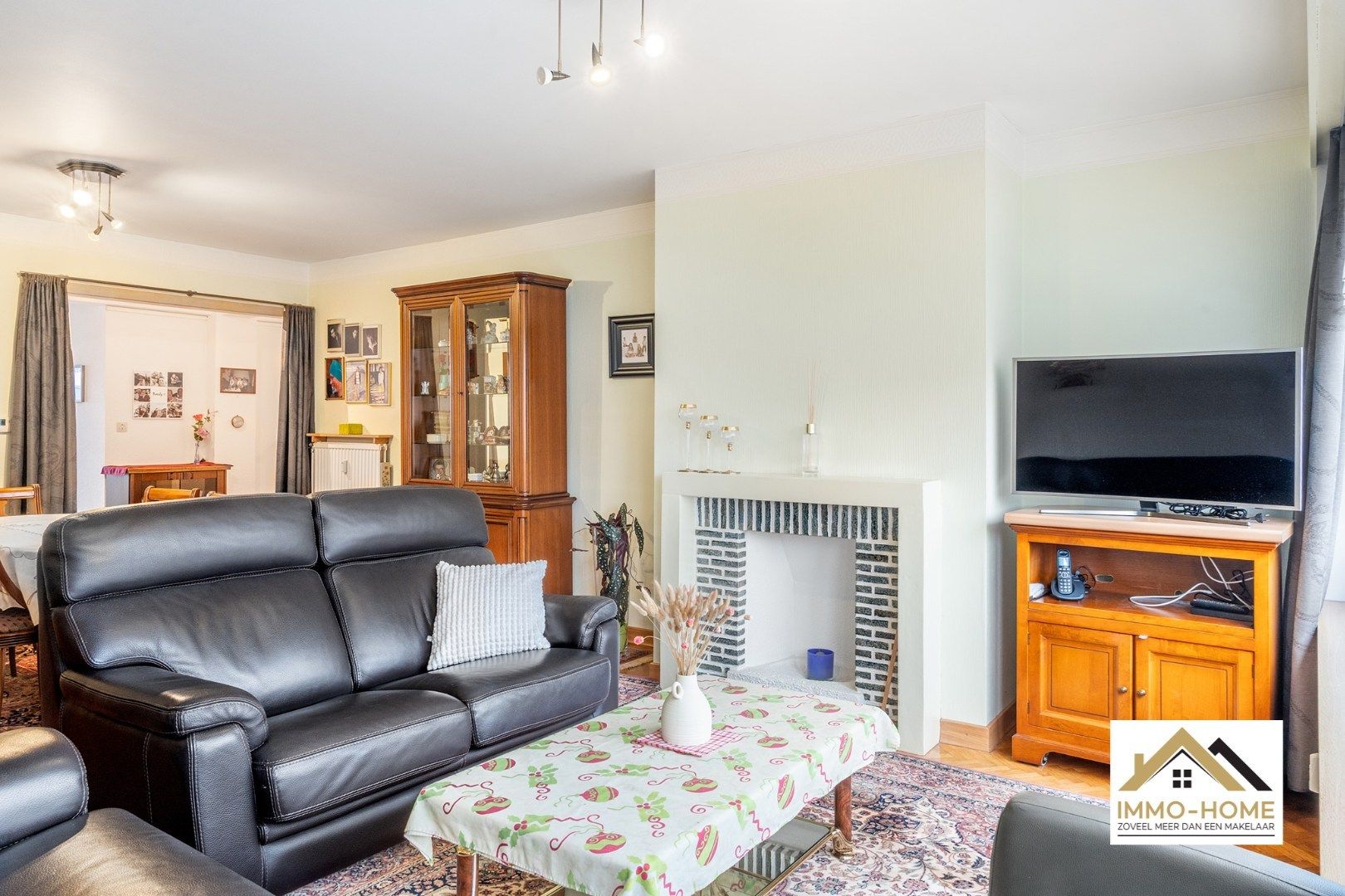 Ruim appartement inclusief autostaanplaats met uitzicht over skyline Gent  foto 7