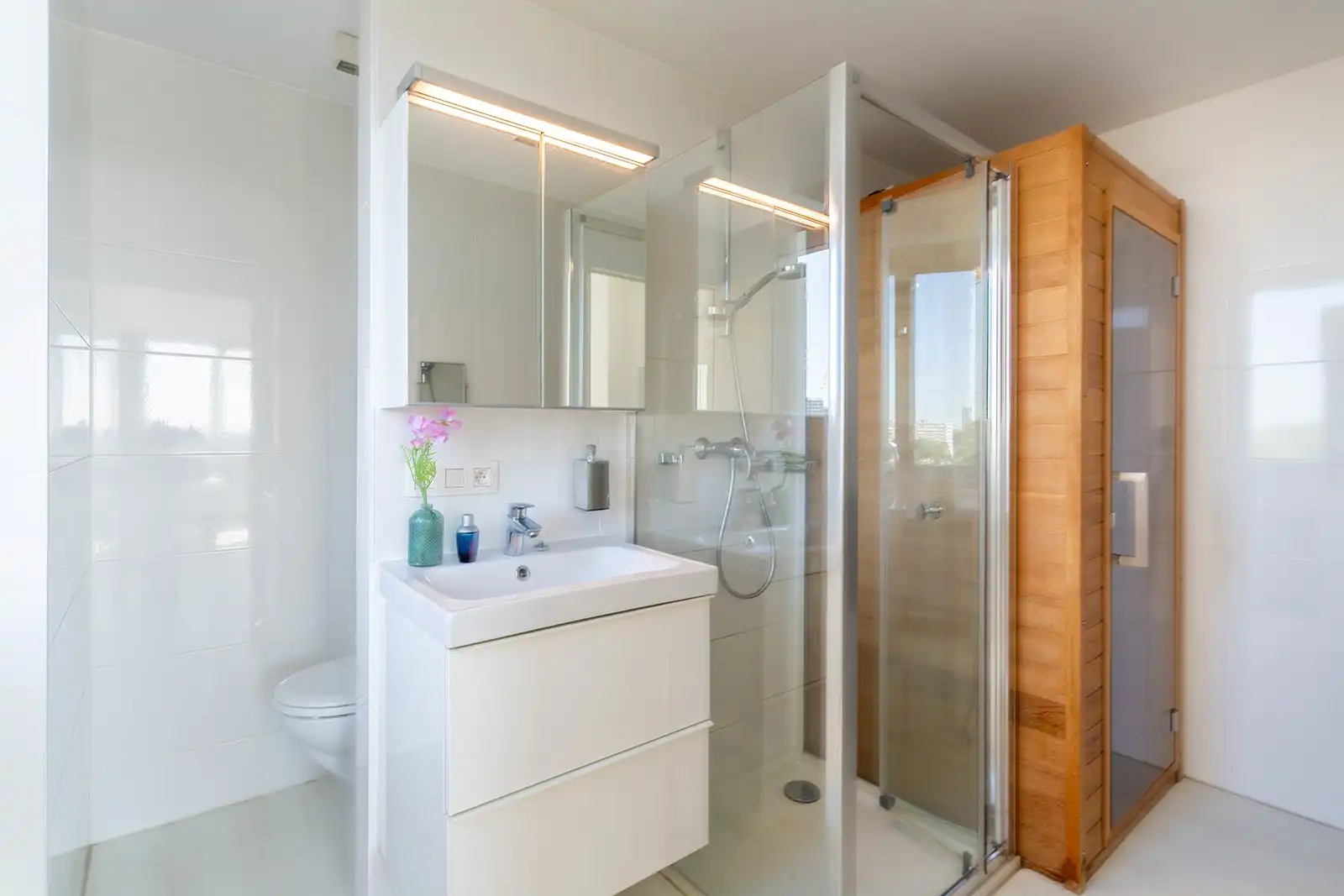 Instapklaar hoekappartement (150 m²) met veel lichtinval! foto 16