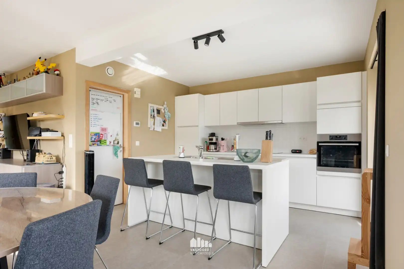 Recente halfopen woning (bj:2023) met landelijk uitzicht in Wijtschate foto 9
