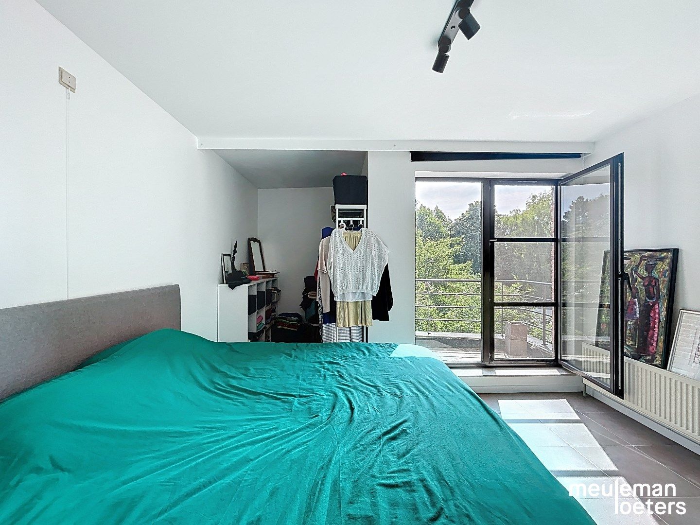 Ruim appartement in hartje Oostkamp foto 8