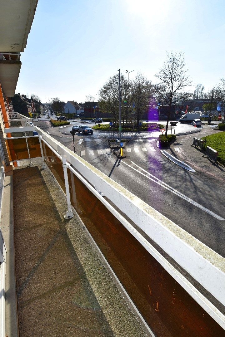Instapklaar 2-slaapkamerappartement met terras te koop in Gullegem-centrum foto 13