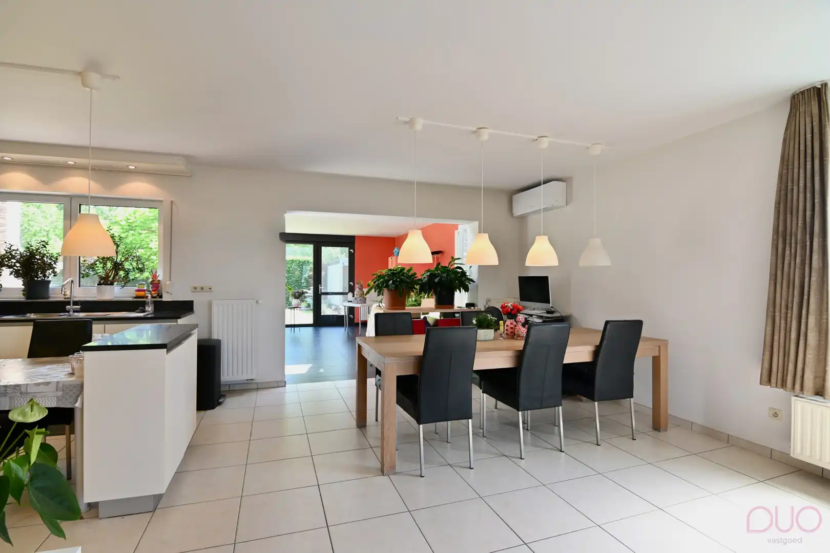 Tijdloze, instapklare ééngezinswoning voorzien van moderne technieken foto 4