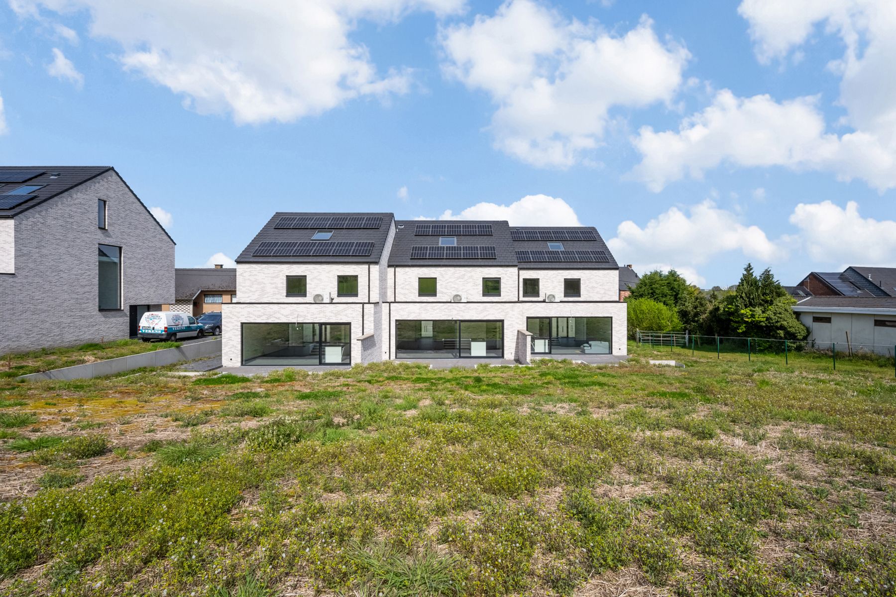 Instapklare nieuwbouwwoning met uitzicht op de velden foto 26