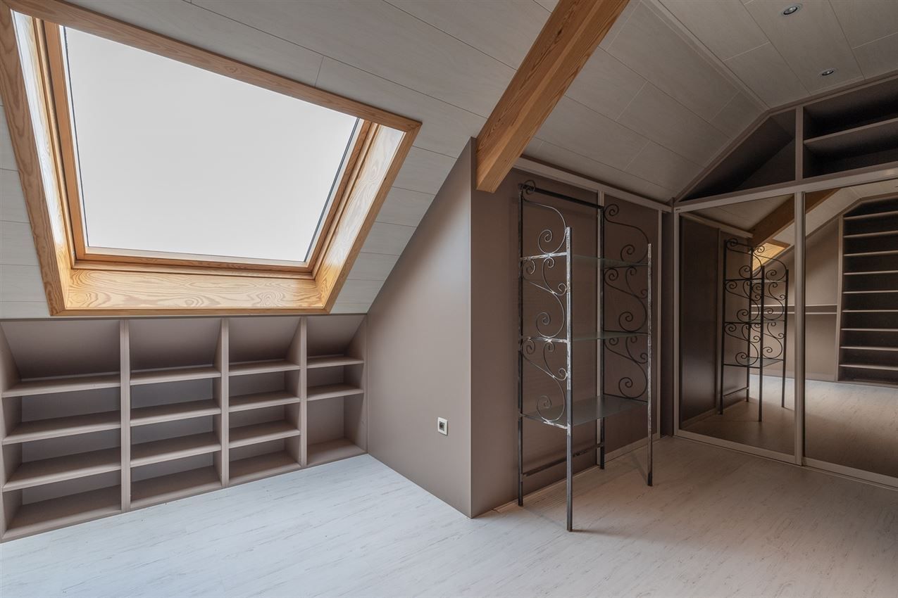 Label c, 4 slpk, mooie tuin, traplift, vernieuwd foto 27