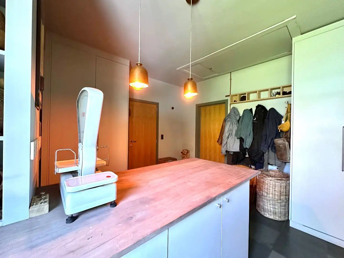 Unieke woning met werkplaats op toplocatie in Tongeren – industrieterrein Overhaam foto 24