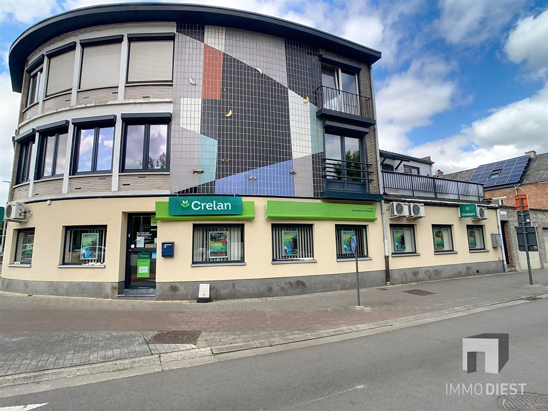 Gelijkvloers kantoorpand op strategische ligging  foto 31