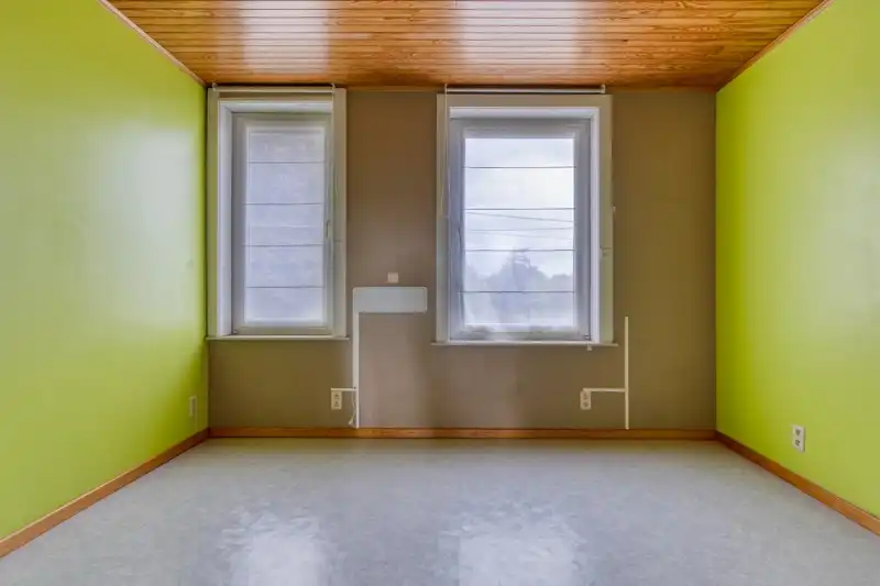 🌿 Instapklare halfopen woning met 3 slaapkamers, tuin, garage en zonnepanelen in Beveren-Leie TE KOOP! foto 11