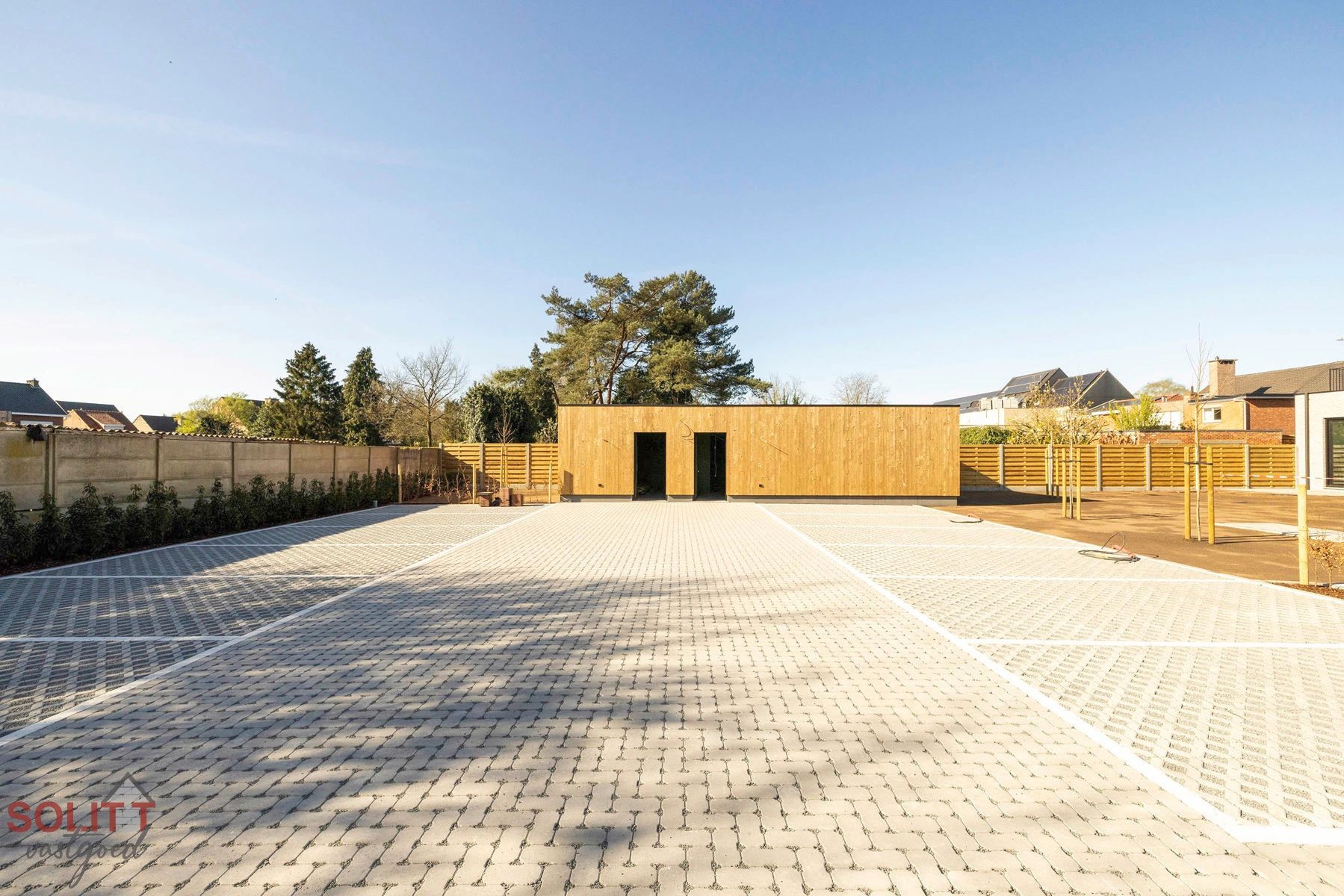 6% BTW - Duplex met 2 slpk, terras en bovengrondse parking foto 17