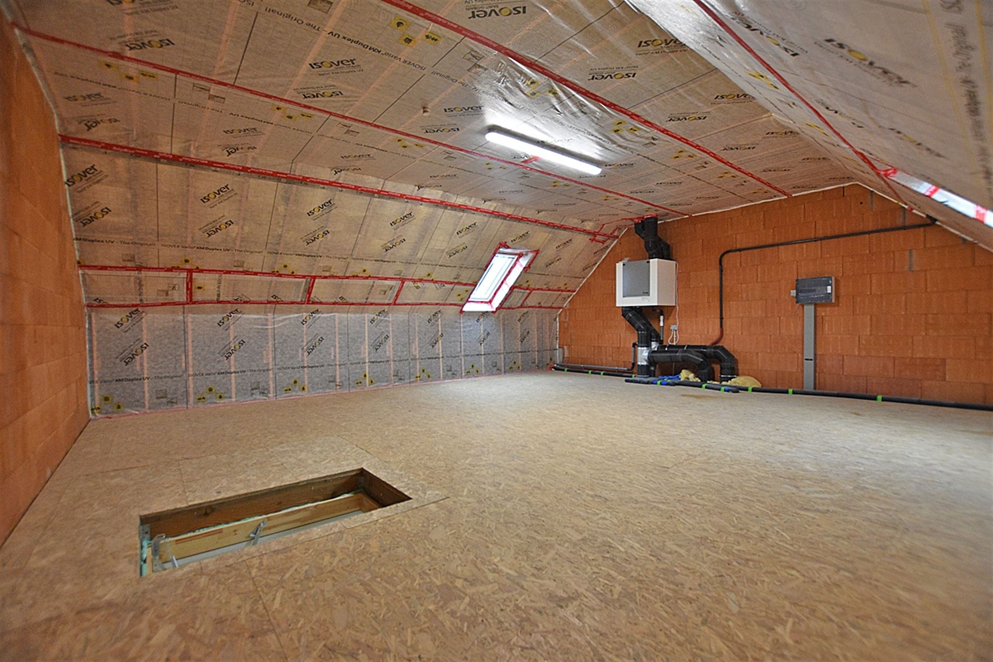 Charmante halfopen DORPSWONING met 3 SLAAPKAMERS, GARAGE, TUIN & ZONNIG TERRAS foto 19