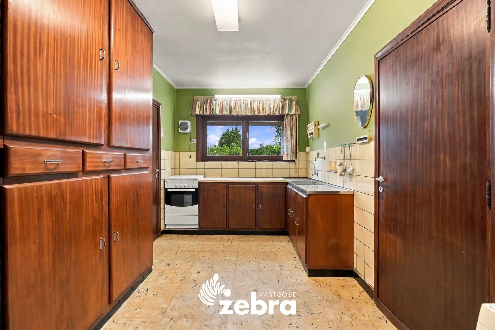 Te renoveren woning in Rumbeke! foto 8