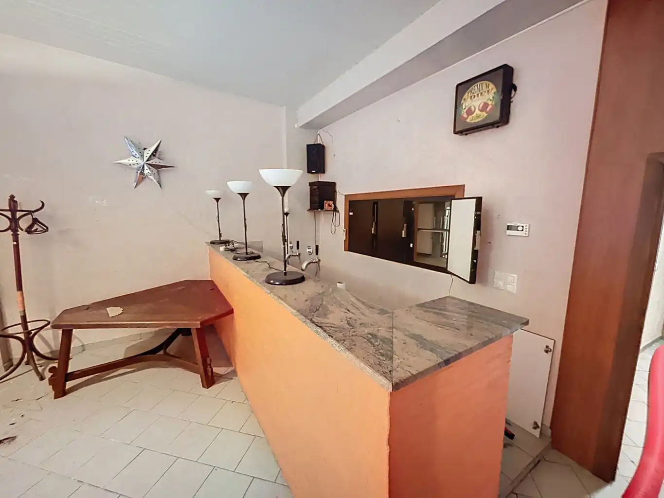 Te renoveren handelspand met appartement foto 7