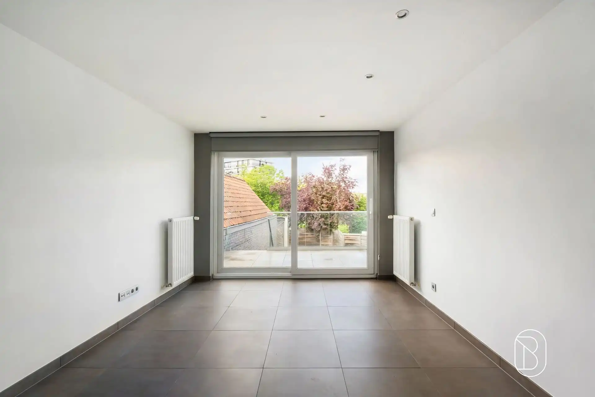 Topgelegen handelspand met kwalitatief duplex appartement foto 7