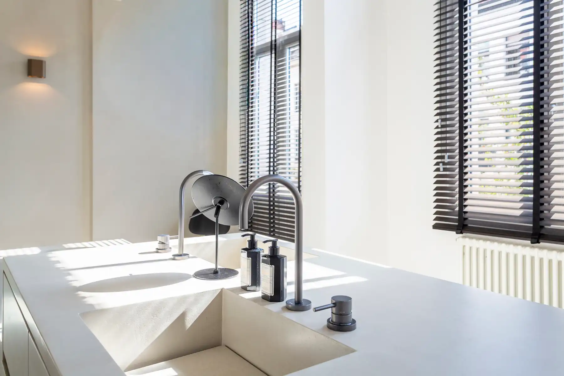 Stijlvolle luxe herenwoning op ’t Zuid met veel buitenruimte foto 18