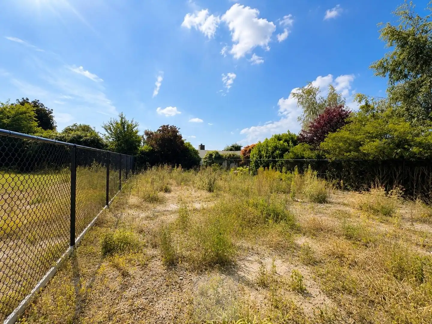 Zeer ruime en moderne halfopen nieuwbouwwoning foto 14