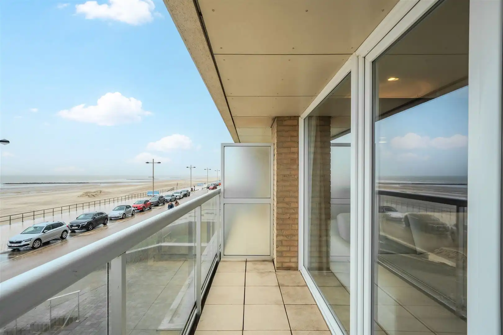 Modern Appartement met Zeezicht in Middelkerke foto 4