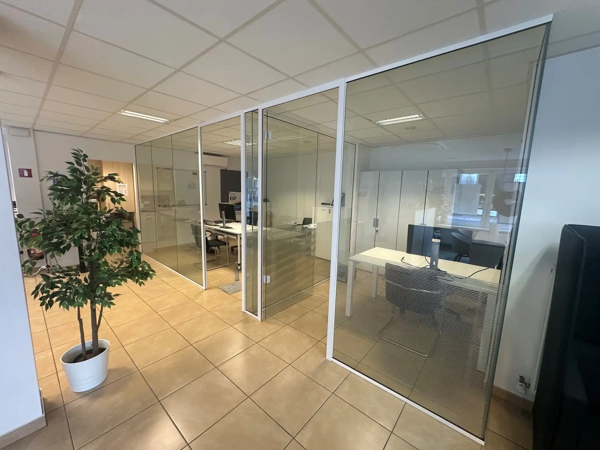 Opvallend handelspand op commerciële toplocatie! foto 2