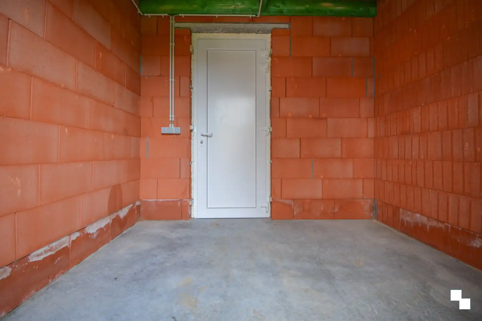 Volledig afgewerkte nieuwbouwwoning met carport te Sleihage foto 21