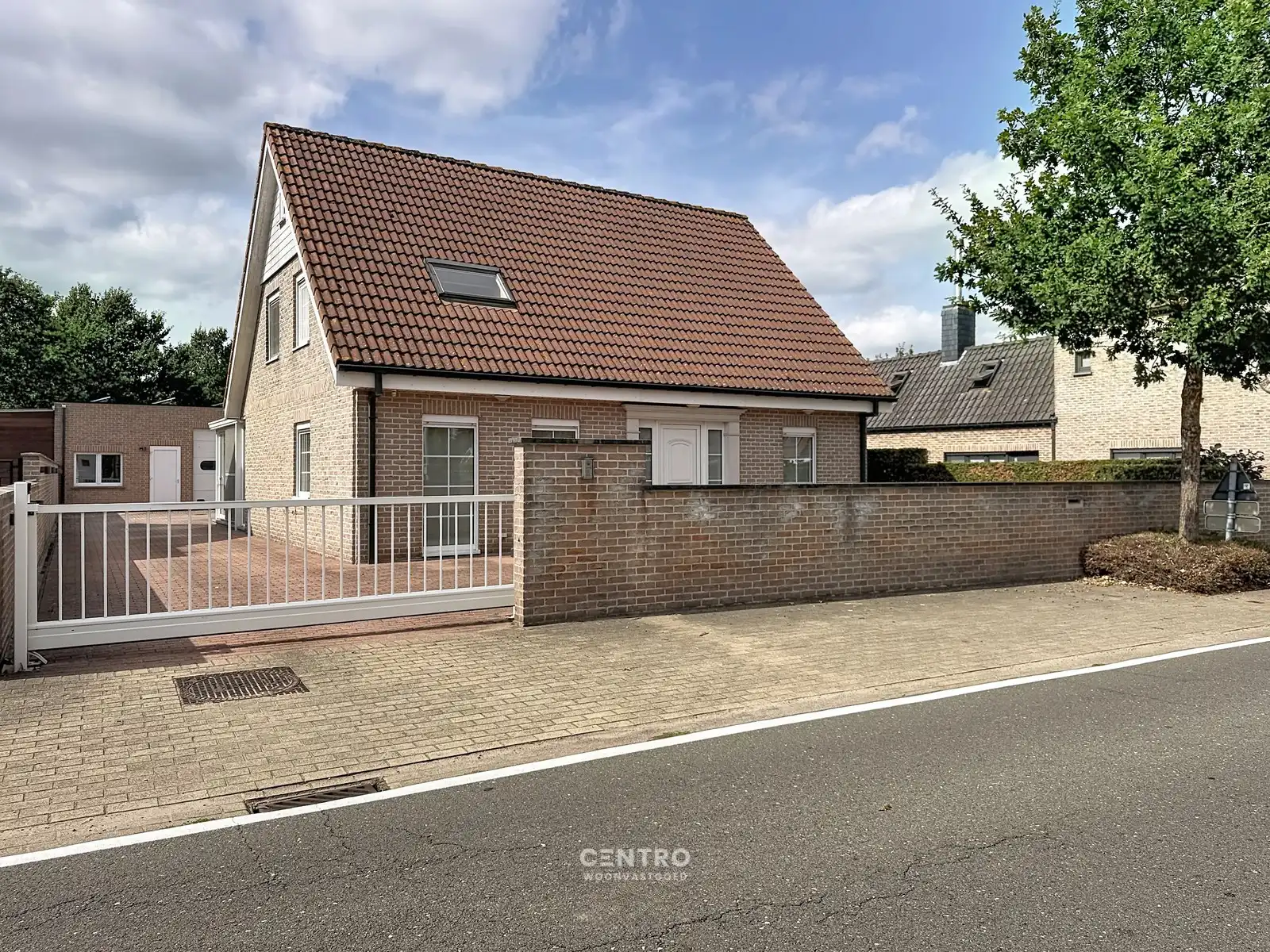 Ruime woning met opslagruimte in aangename omgeving! foto 36