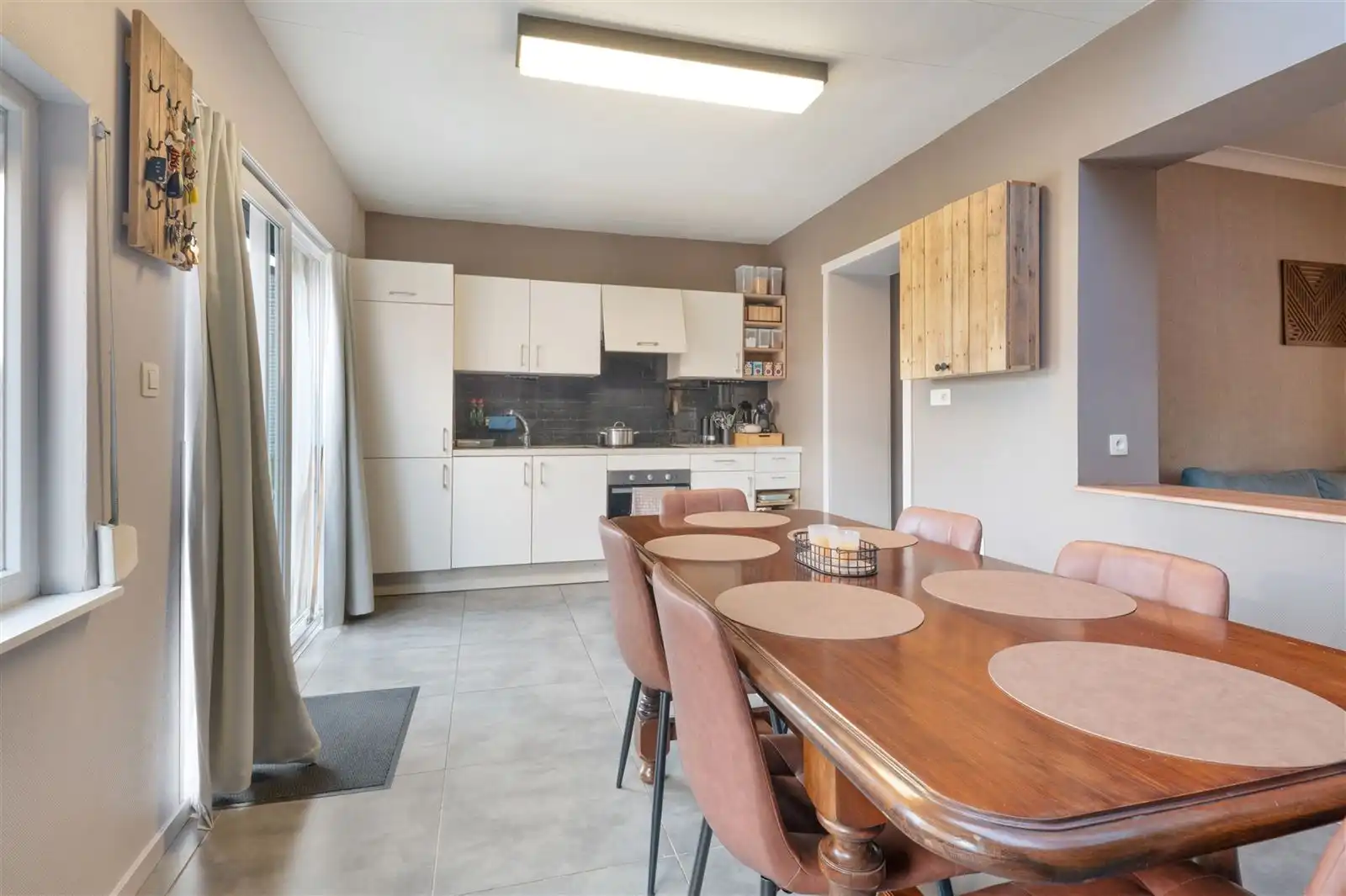 Gezinswoning met garage en tuin op 6are30 foto 8