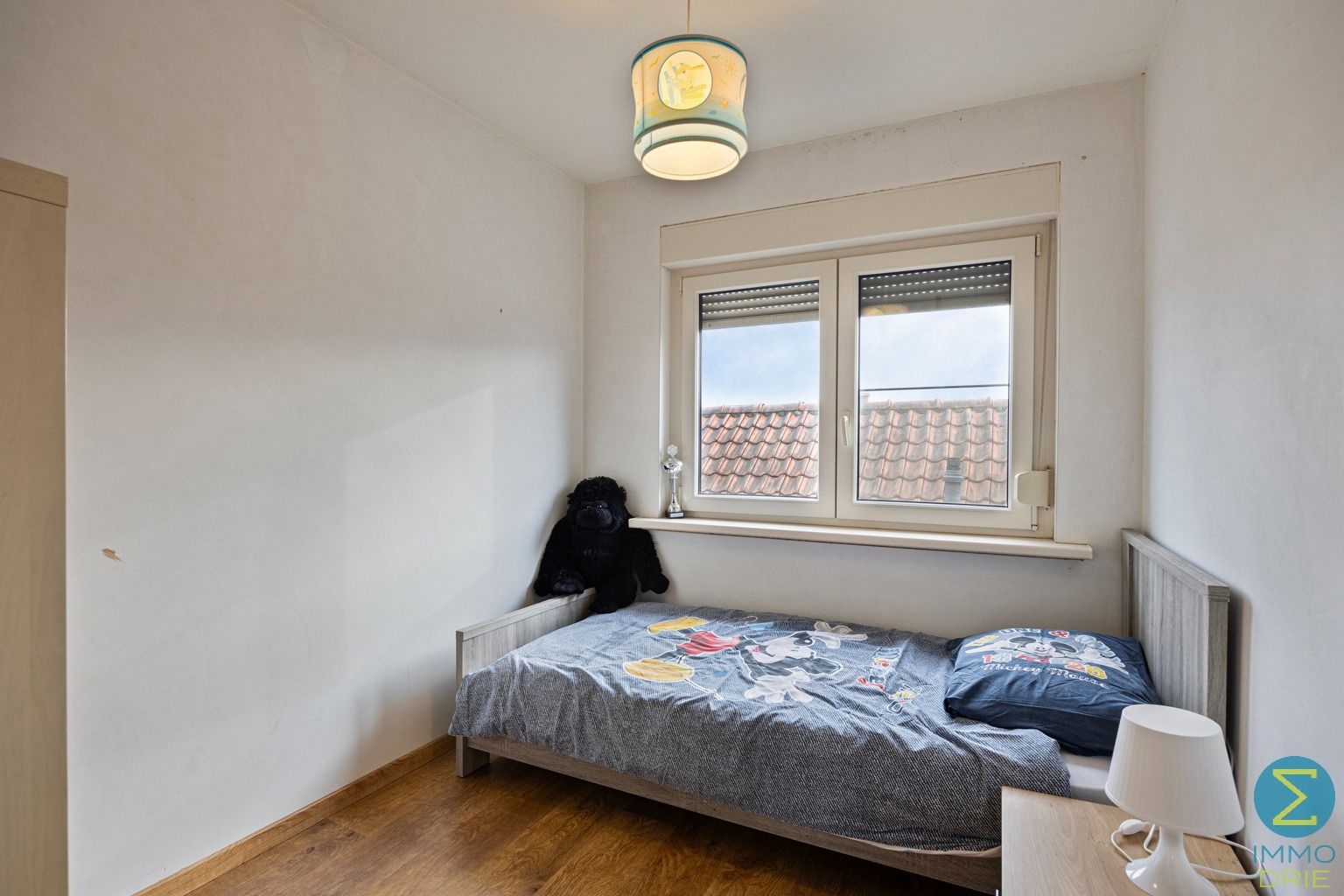Centraal gelegen woning met 4 kamers op perceel van 280m². foto 14