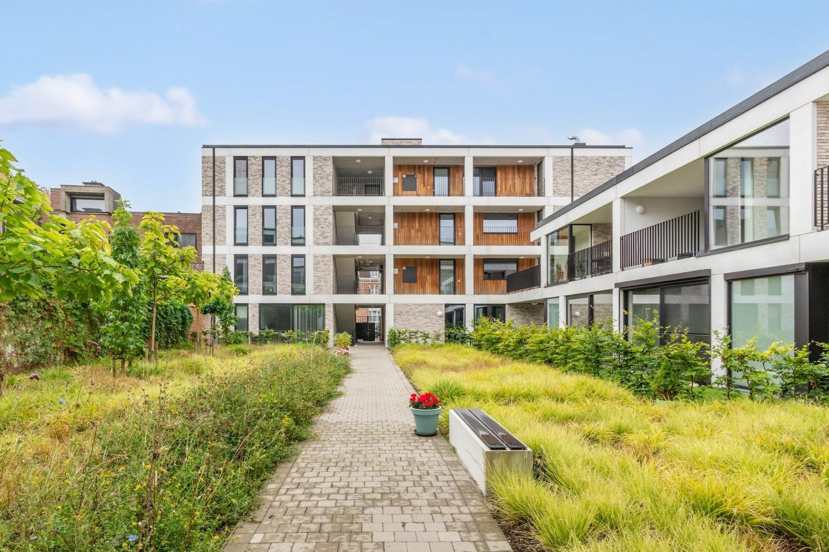 Ruim Appartement (121,65 m²) op de eerste verdieping met 3 slaapkamers en prachtig zuid gericht terras in residentie het Gruunhof foto 7