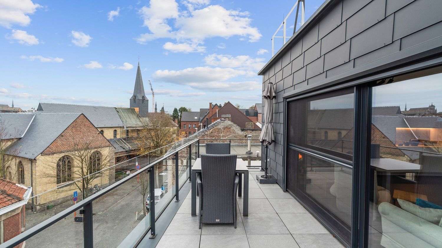 Instapklare duplex penthouse met 2 slaapkamers, drie terrassen, lift en 2 parkeerplaatsen foto 14