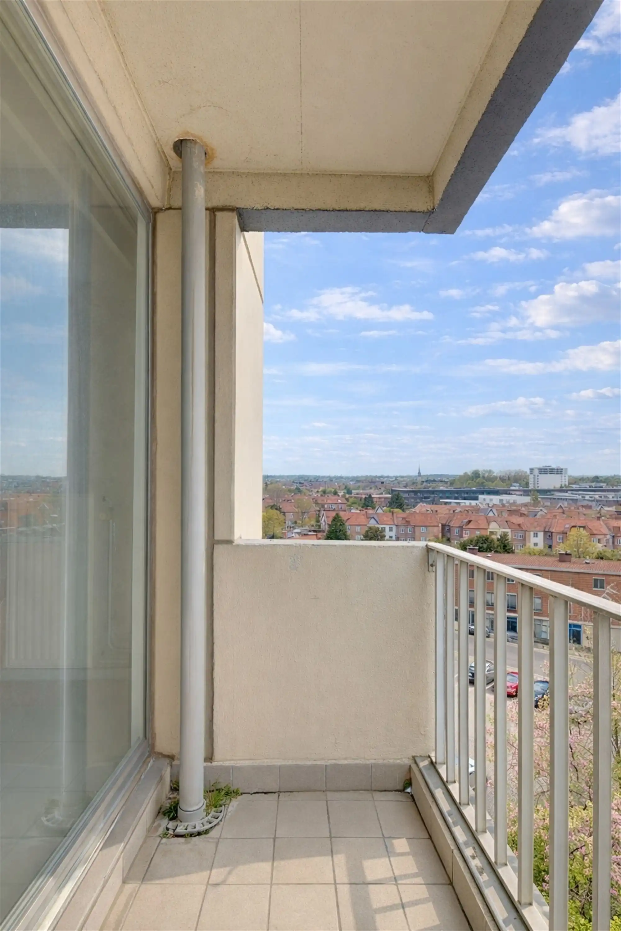 Appartement met 2 slaapkamers, terras + parking mogelijk foto 12