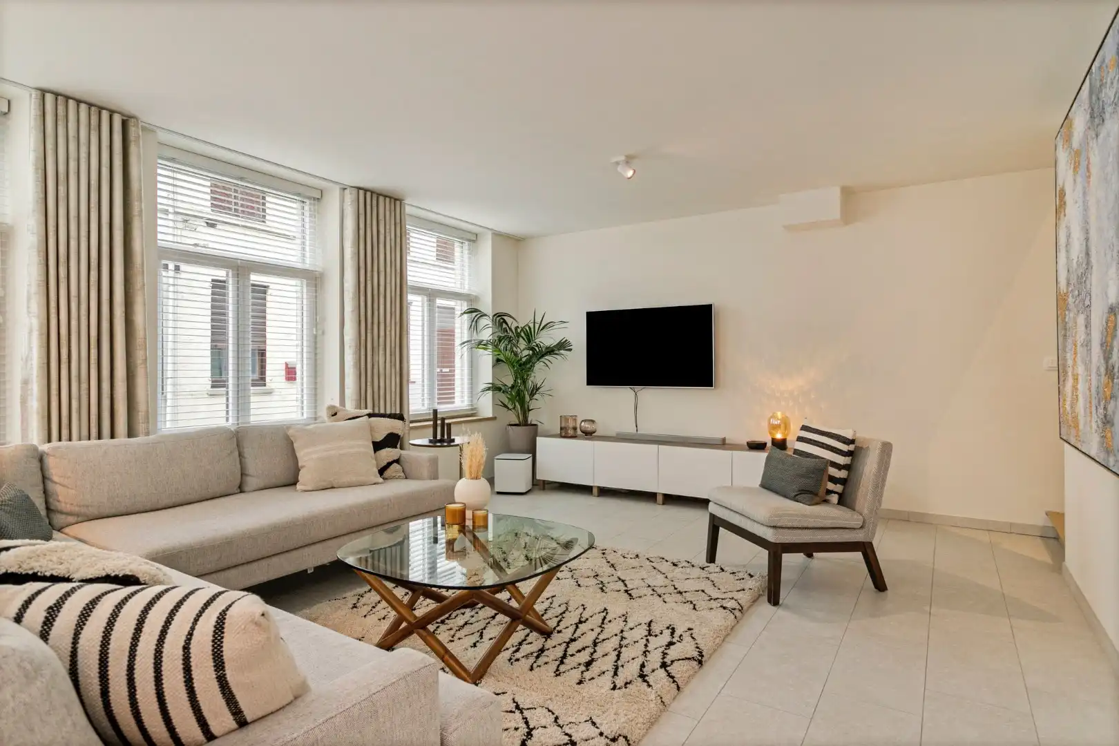 Unieke woning binnen de stadswallen van Brugge foto 2