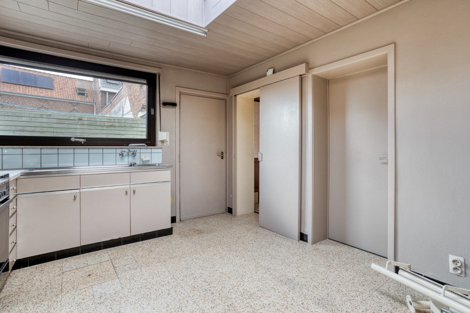 Te renoveren woning in hartje Lauwe! foto 10